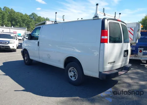2020 Chevrolet Express Cargo Rwd 2500 Regular Wheelbase Wt from USA, damaged, VIN 1GCWGAFP2L1275206